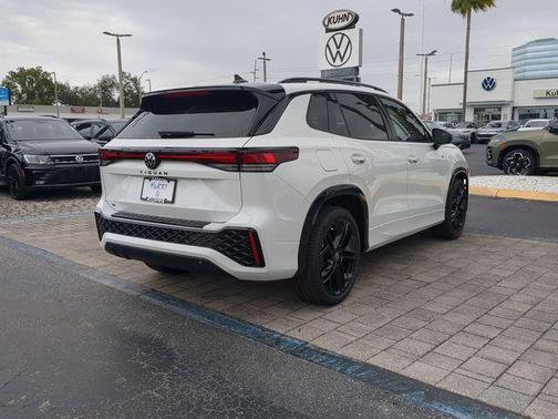 2026 Volkswagen Tiguan 2.0T SE R-Line Black