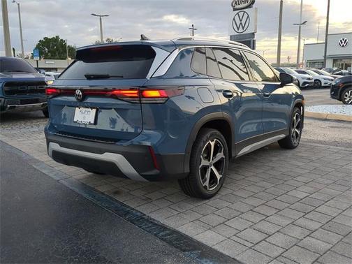 2025 Volkswagen Tiguan 2.0T SE