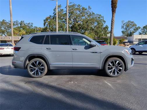 2025 Volkswagen Atlas 2.0T SEL Premium R-Line 4MOTION