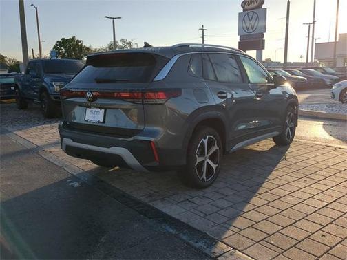 2025 Volkswagen Tiguan 2.0T SE