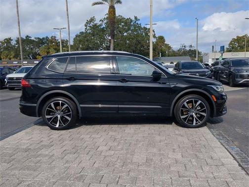 2024 Volkswagen Tiguan 2.0T SEL R-Line 4MOTION