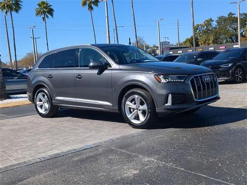 2024 Audi Q7 45 Premium Plus