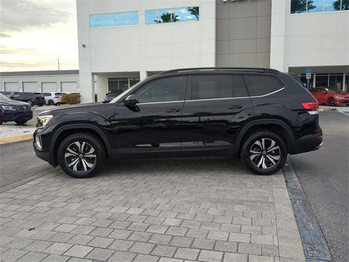 2025 Volkswagen Atlas 2.0T SE