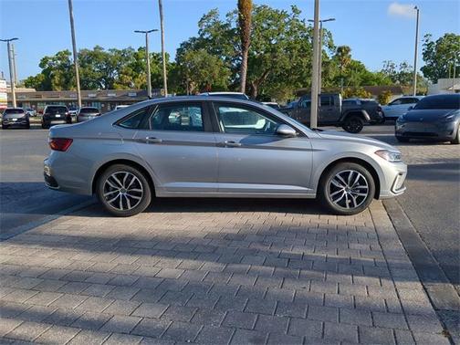 2025 Volkswagen Jetta 1.5T SE