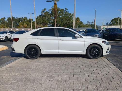 2026 Volkswagen Jetta 1.4T SE