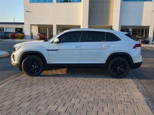 2026 Volkswagen Atlas Cross Sport 2.0T SE w/Technology