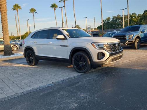 2026 Volkswagen Atlas Cross Sport 2.0T SE w/Technology
