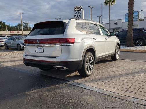 2026 Volkswagen Atlas 2.0T SE
