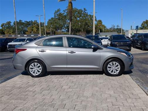 2021 Hyundai Accent SE