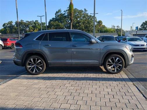 2025 Volkswagen Atlas Cross Sport 2.0T SEL Premium