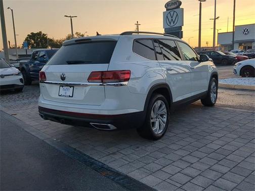 2022 Volkswagen Atlas 3.6L SE w/Technology