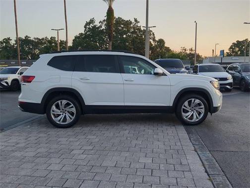 2022 Volkswagen Atlas 3.6L SE w/Technology