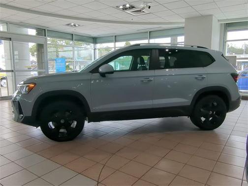 2025 Volkswagen Taos 1.5T SEL