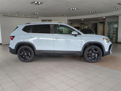 2025 Volkswagen Taos 1.5T SEL