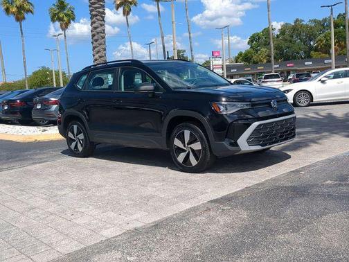 Deep Black Pearl 2025 Volkswagen Taos 1.5T S