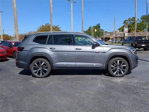 2025 Volkswagen Atlas 2.0T SEL Premium R-Line 4MOTION