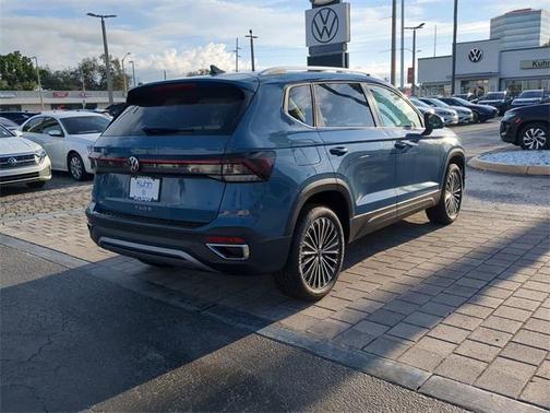 2025 Volkswagen Taos 1.5T SE