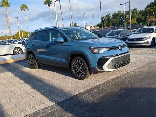 2025 Volkswagen Taos 1.5T SE