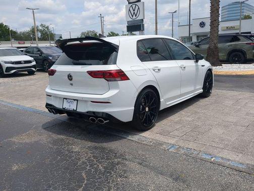 Pure White 2024 Volkswagen Golf R 2.0T DSG