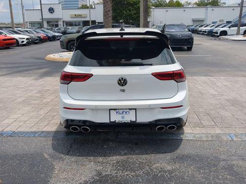 Pure White 2024 Volkswagen Golf R 2.0T DSG