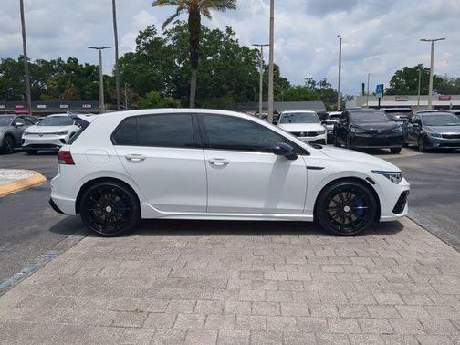 Pure White 2024 Volkswagen Golf R 2.0T DSG