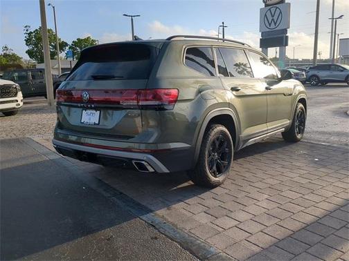 2025 Volkswagen Atlas 2.0T Peak Edition