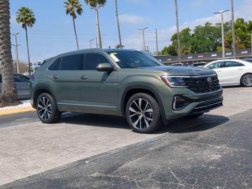 avocado green pearl 2026 Volkswagen Atlas Cross Sport 2.0T SEL Premium