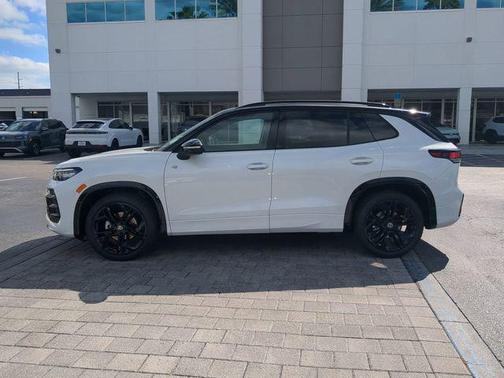 opal white with deep black roof 2026 Volkswagen Tiguan 2.0T SE R-Line Black