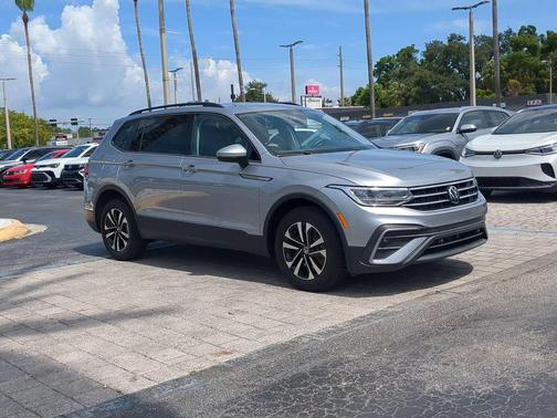 Pyrite Silver Metallic 2024 Volkswagen Tiguan 2.0T S
