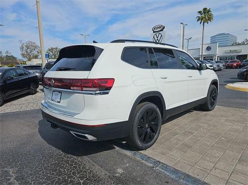 2025 Volkswagen Atlas 2.0T SE w/Technology