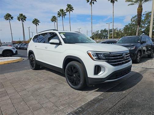 2025 Volkswagen Atlas 2.0T SE w/Technology
