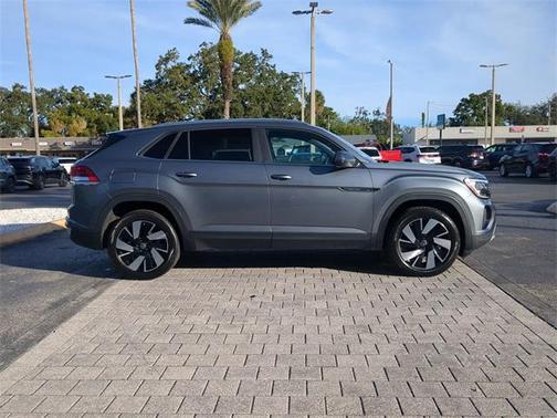 2024 Volkswagen Atlas Cross Sport 2.0T SE w/Technology