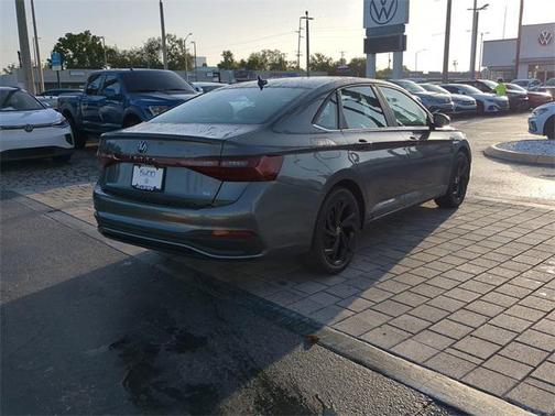 2025 Volkswagen Jetta 1.5T SE