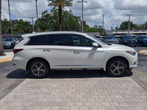 Majestic White 2018 INFINITI QX60 Base