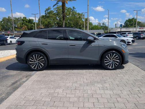 Pure Gray 2024 Volkswagen ID.4 S