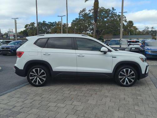 2022 Volkswagen Taos 1.5T SE