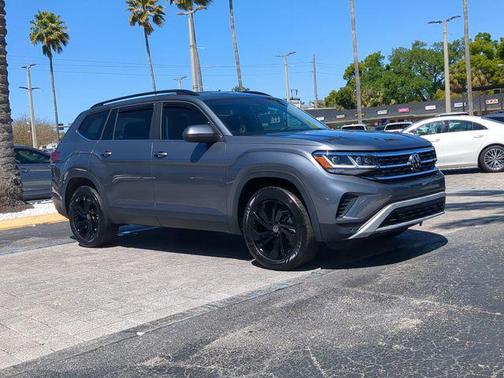 2023 Volkswagen Atlas 2.0T SE w/Technology