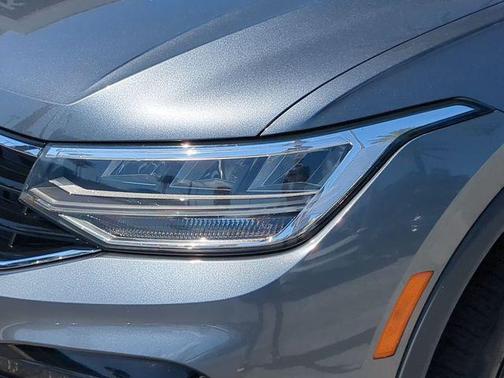 Platinum Gray Metallic 2023 Volkswagen Tiguan 2.0T SE R-Line Black