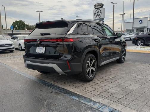 2025 Volkswagen Tiguan 2.0T SE