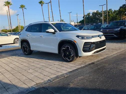 2025 Volkswagen Tiguan 2.0T SEL R-Line 4MOTION