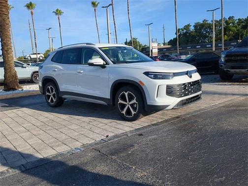 2025 Volkswagen Tiguan 2.0T SE