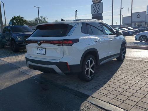 2025 Volkswagen Tiguan 2.0T SE