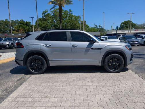 silver mist metallic 2026 Volkswagen Atlas Cross Sport 2.0T SEL