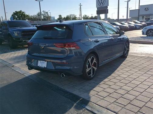 2025 Volkswagen Golf GTI 2.0T SE DSG