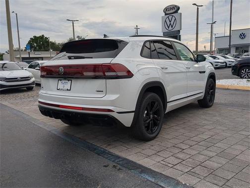 2026 Volkswagen Atlas Cross Sport 2.0T SEL