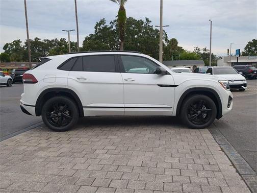 2026 Volkswagen Atlas Cross Sport 2.0T SEL