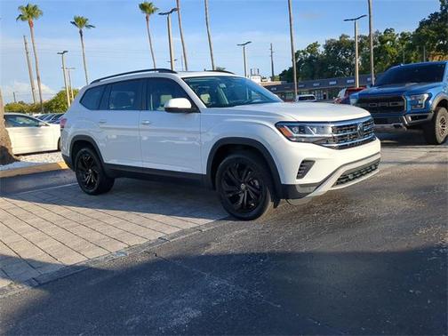 2023 Volkswagen Atlas 2.0T SE w/Technology