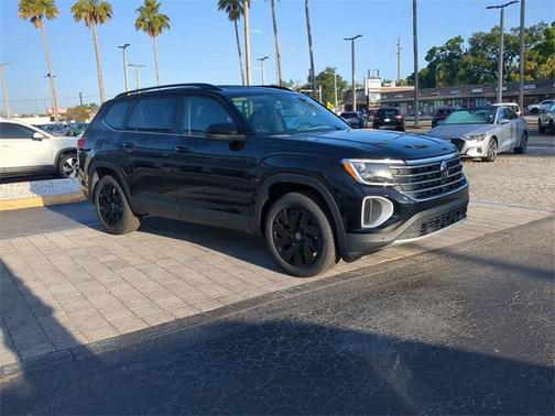 2025 Volkswagen Atlas 2.0T SE w/Technology