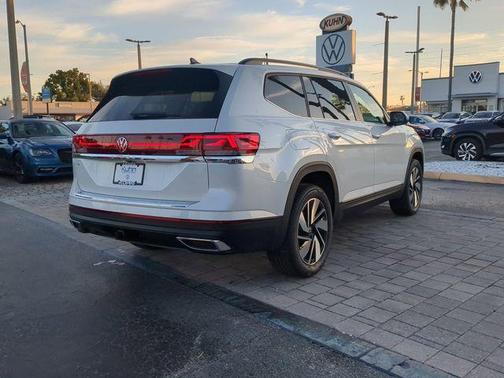 opal white pearl 2026 Volkswagen Atlas 2.0T SE w/Technology