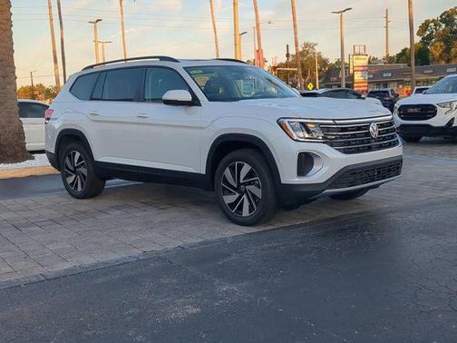 opal white pearl 2026 Volkswagen Atlas 2.0T SE w/Technology